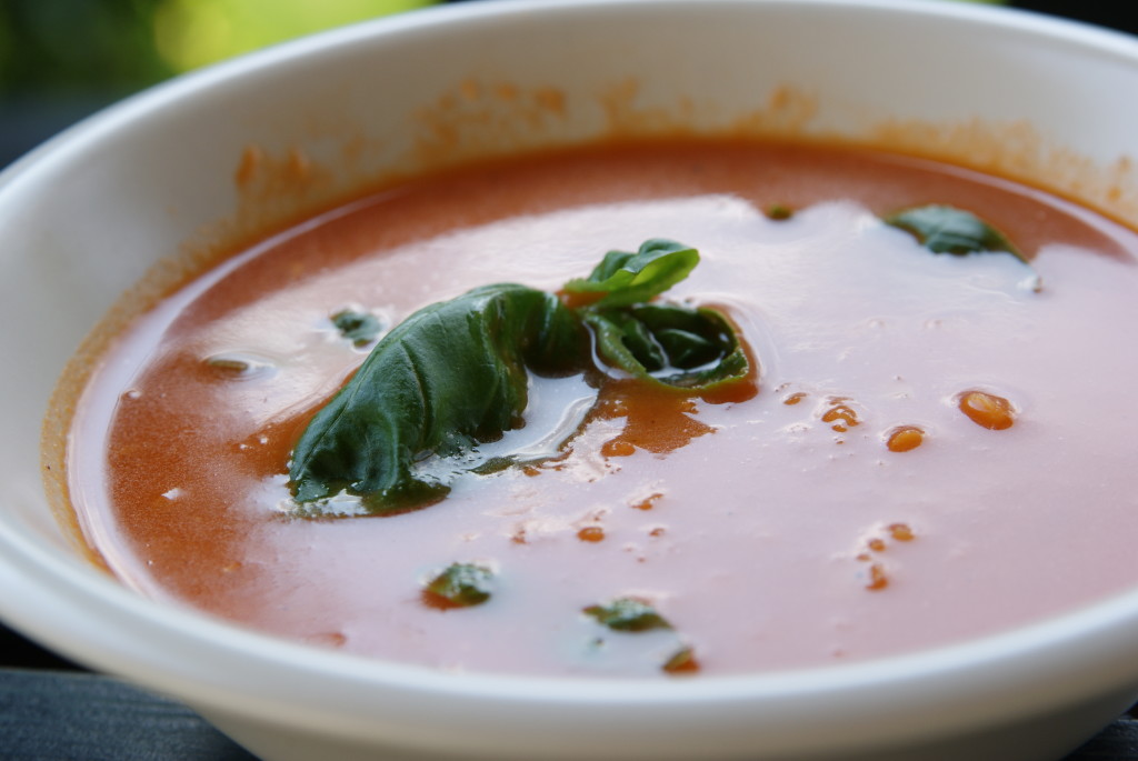 zupa pomidorowa z soczewicą